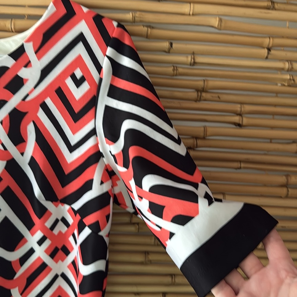 Sandra Darren Large Geometric Patterned Women's D… - image 3